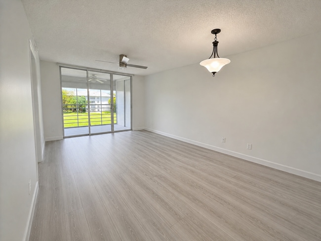 Building Photo - 9311 Orange Grove Dr