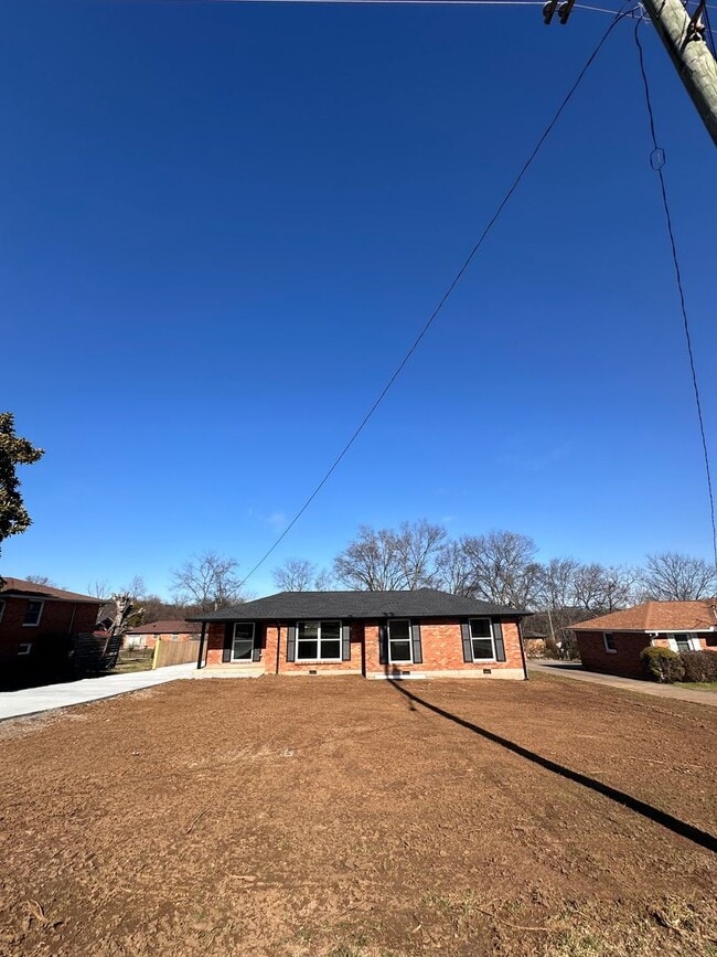 Newly Renovated East Nashville Home | 3BR/2BA | Attached Garage + Large Fenced Yard | Minutes to ... - Newly Renovated East Nashville Home | 3BR/2BA | Attached Garage + Large Fenced Yard | Minutes to ...