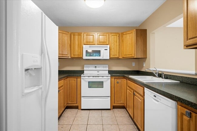 Building Photo - 116 Weatherstone Dr