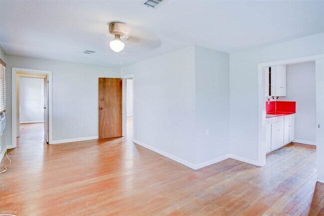 Building Photo - 2 br, 1 bath Duplex - 2531 Stevens St B - ...