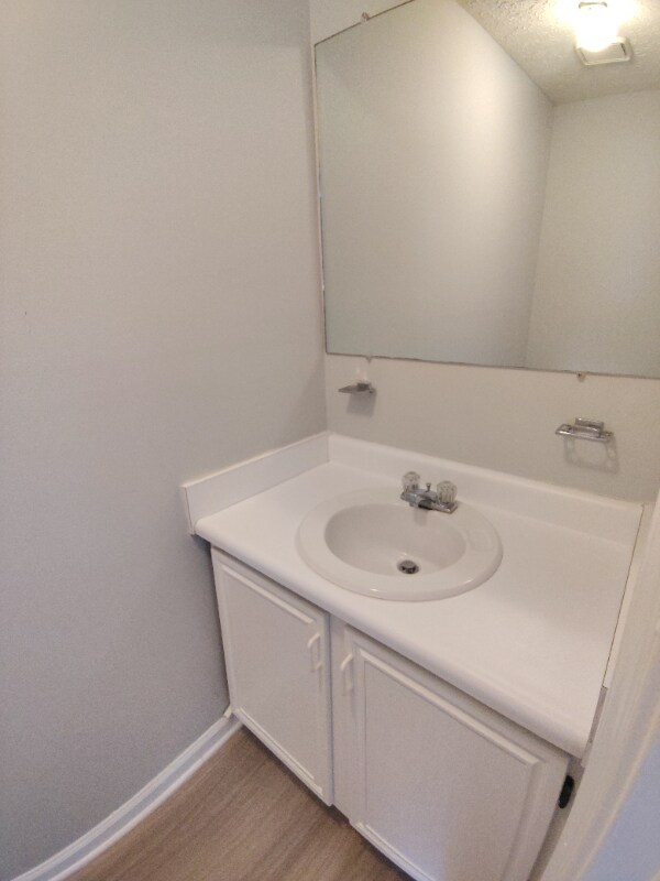 Foto del edificio - 33 Fonda Dr