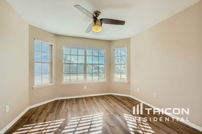 Building Photo - 114 Pinto Dr
