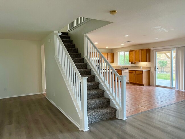 Building Photo - 38623 Erika Ln