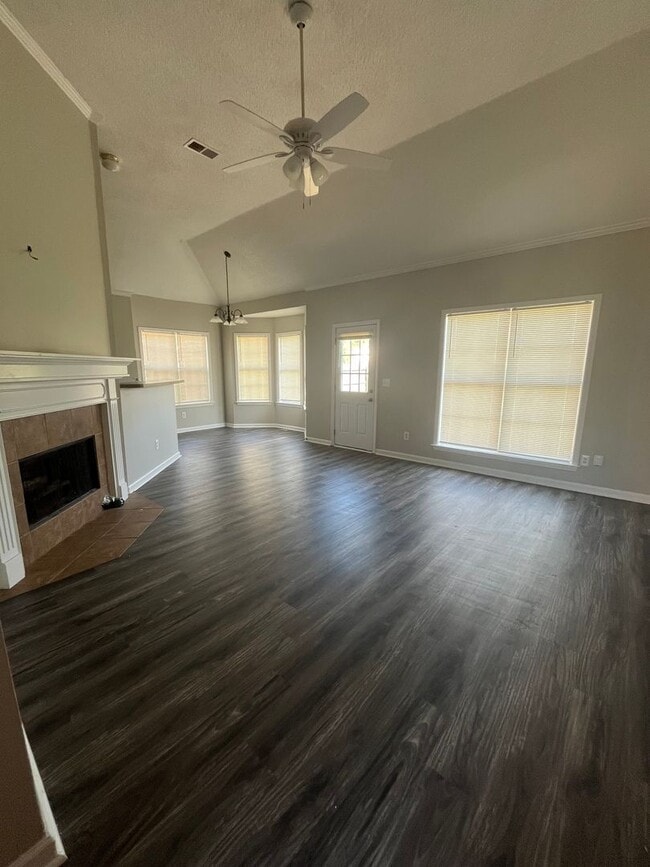 Building Photo - 1686 Frence Creek Cove N