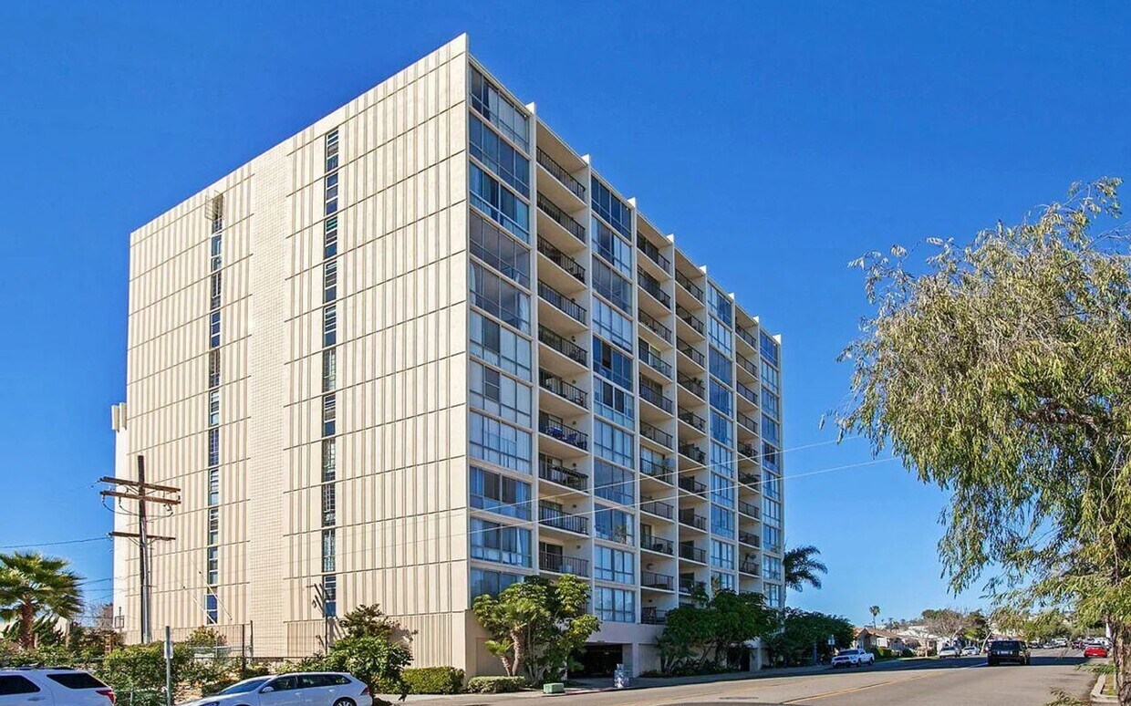 Foto principal - Live Large in PB w/ Ocean Views!