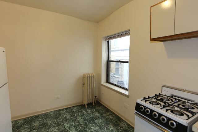 Foto del edificio - 5740 N Winthrop Ave