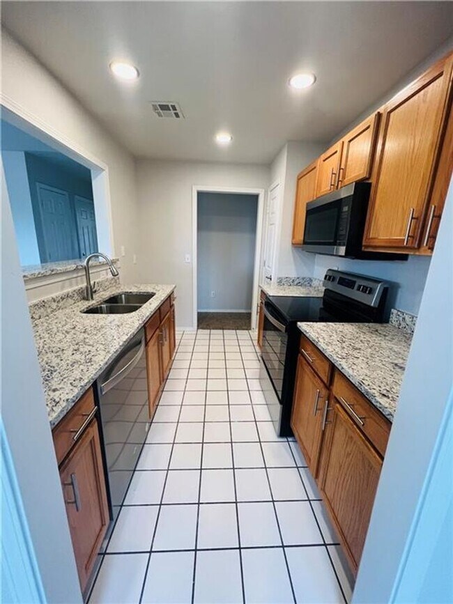 Foto del edificio - 3br 2ba home in the Shadowlake Subdivision!!