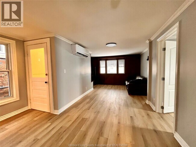 Photo du bâtiment - 1056 Erie St E