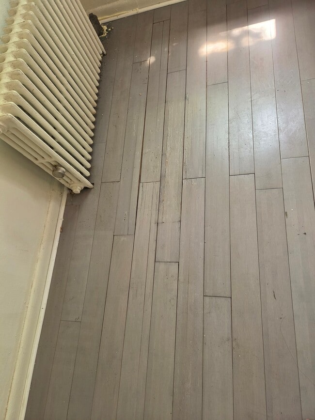 Building Photo - 105 Luquer St