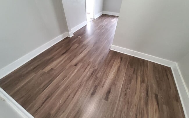 Foto del edificio - 1895 S Lauderdale St