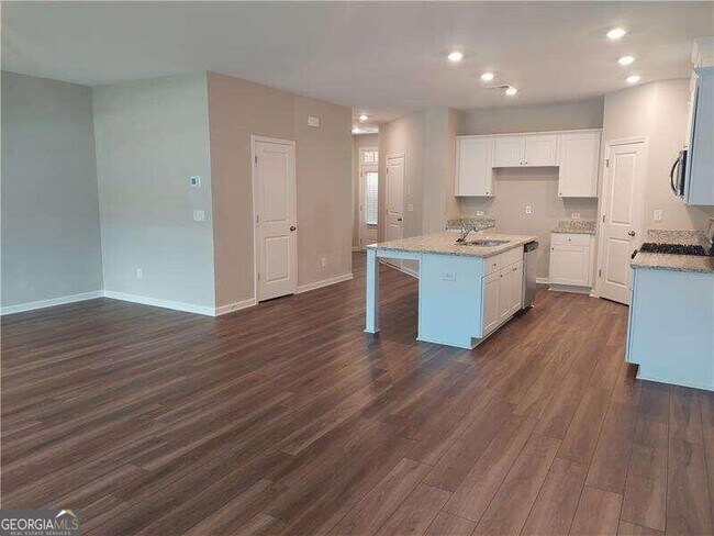 Building Photo - 2050 Lanier Harbor Pt
