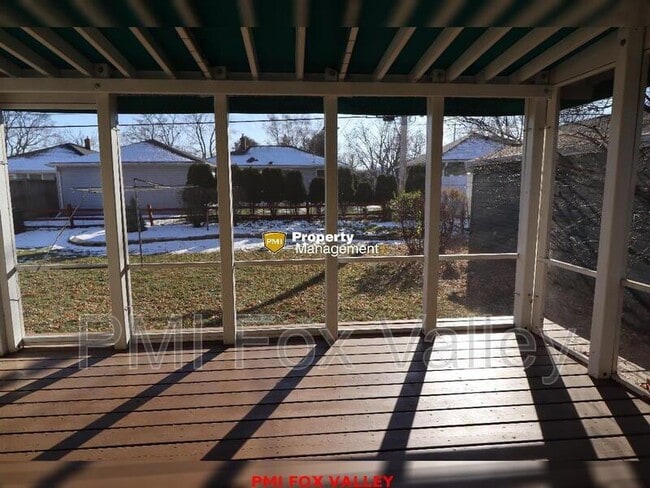 Building Photo - 301 E McArthur St