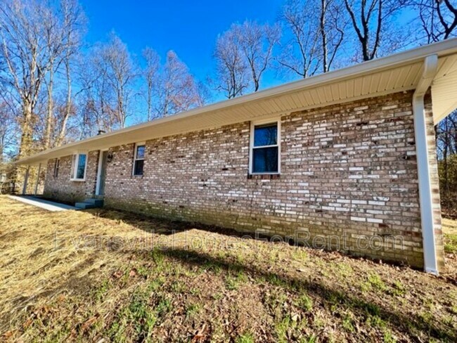 Foto del edificio - 2249 Posey County Line Rd N