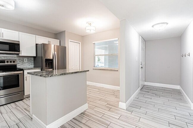 Building Photo - 1392 Churchill Cir