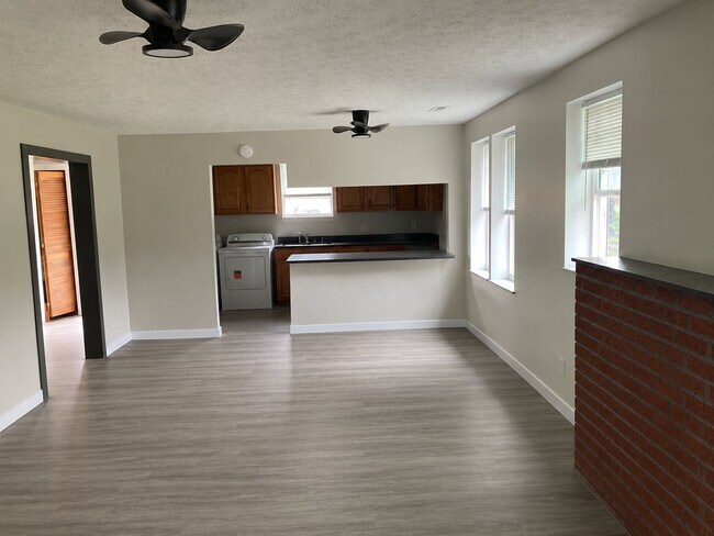 Foto del edificio - 2738-2740 4th Ave