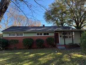 Building Photo - 902 N Elam Ave
