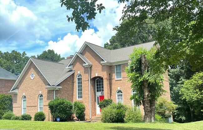 Foto del edificio - 4210 Shoal Creek Dr