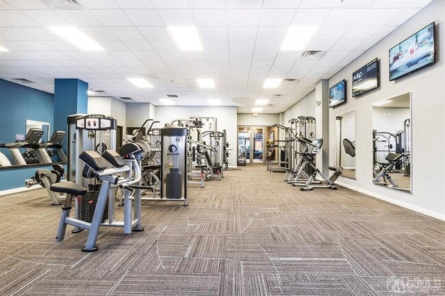 Building Photo - 175 W Main St