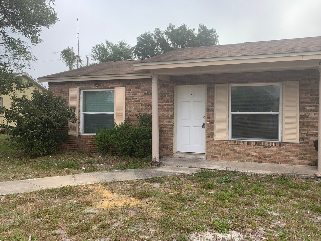 2/1 Half Duplex in Deltona near Deltona Bl... House Rental in Deltona