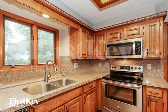 Building Photo - 2012 S Downing St