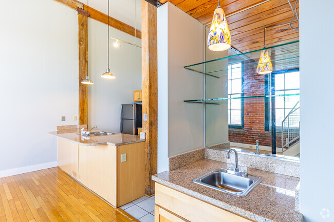 Interior Photo - The Lofts at South Street