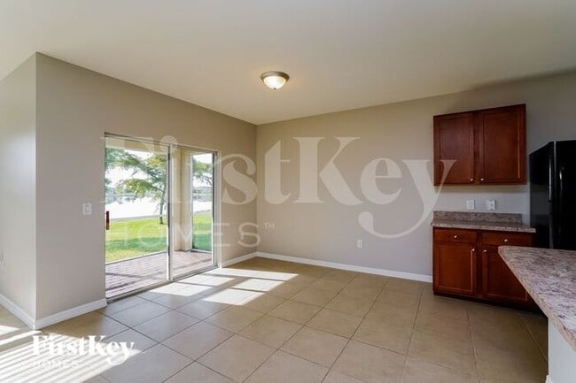 Building Photo - 3452 Acapulco Cir
