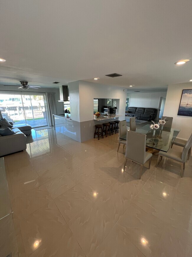 Building Photo - 1729 Cobia Way