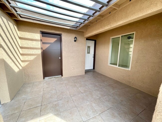 Building Photo - 2988 Cisco Dr S