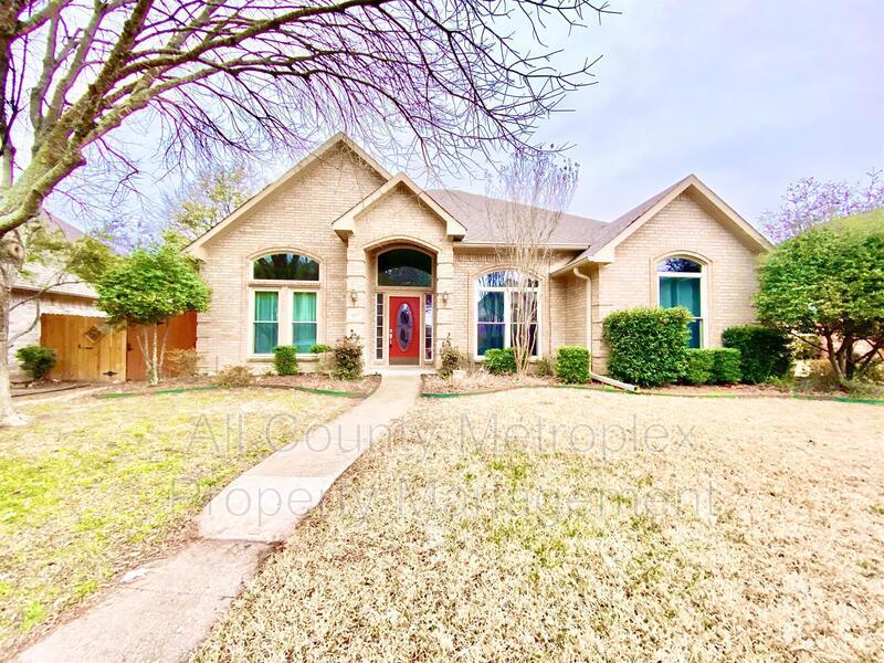 Primary Photo - 113 Somerset Dr