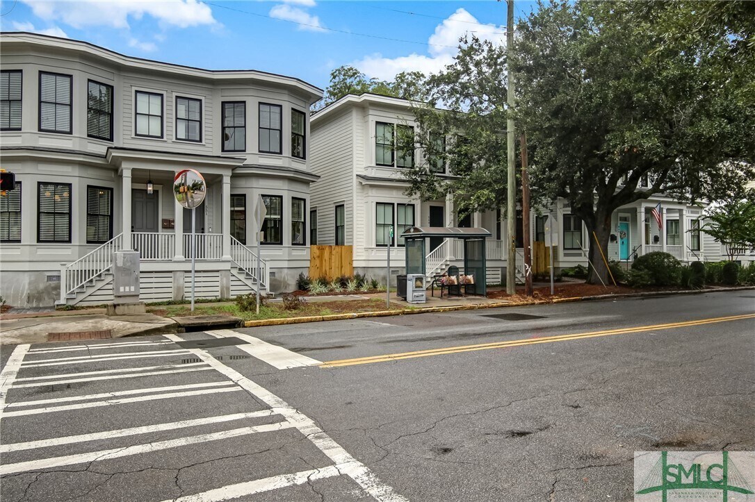 553 E St, Savannah, GA 31401 Townhome Rentals in Savannah GA