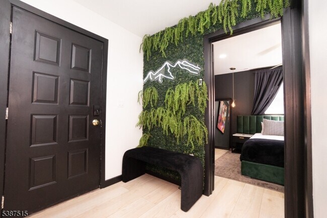 Foto del edificio - 20 Augusta Dr