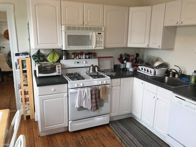 Foto del edificio - 4 br, 1 bath  - 83 Beacon St