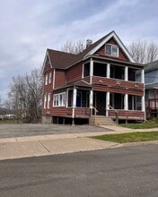 Building Photo - 27 Evans St