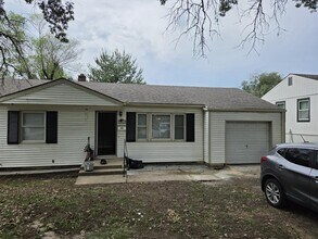 Building Photo - 9006 Wornall Rd