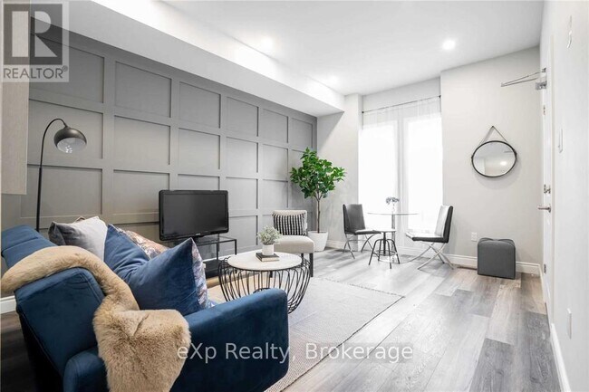 Photo du bâtiment - 55 Wellington St N