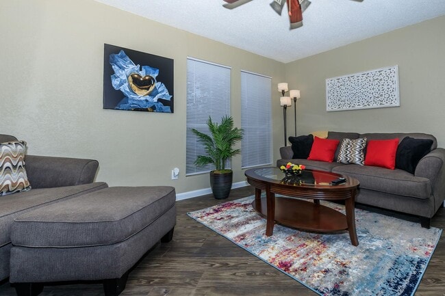 Building Photo - Chaparral Apartments