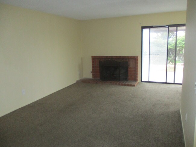 Building Photo - 1436 Darwin Dr