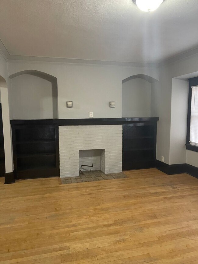 Foto del edificio - 2658-2660 N 48th St. (Duplex)