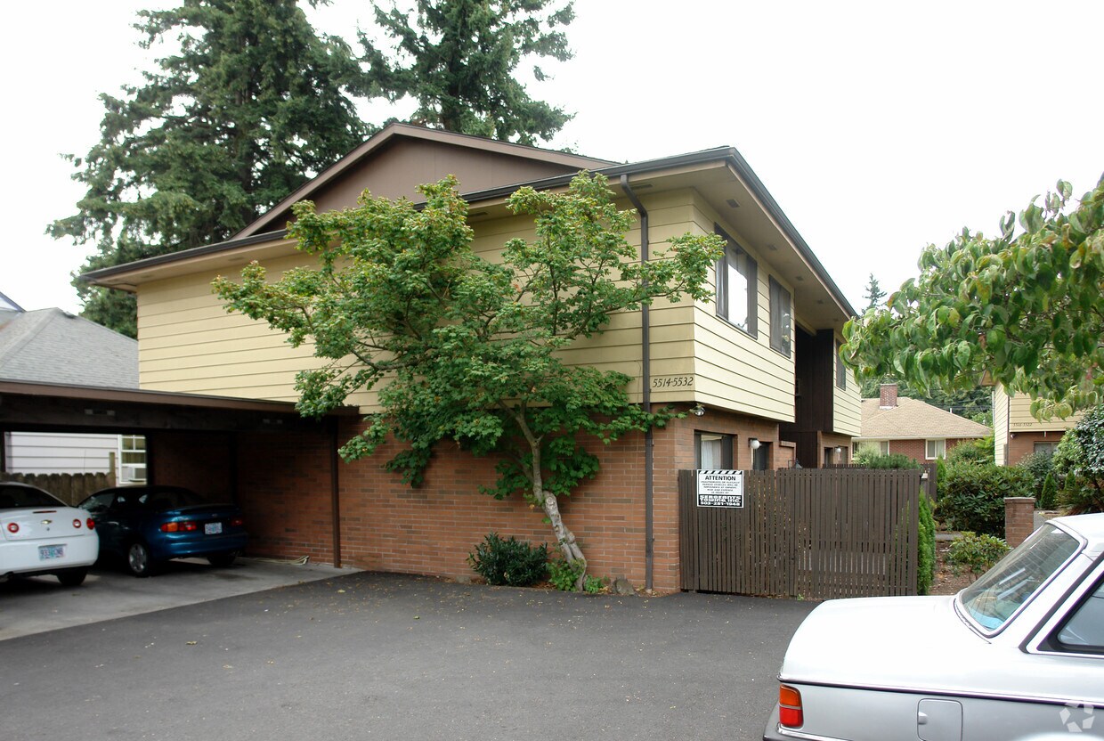 Building Photo - 5514-5532 NE Halsey St