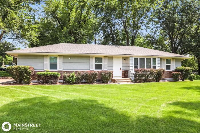 Primary Photo - 6000 E 102ND ST, KANSAS CITY, MO 64134