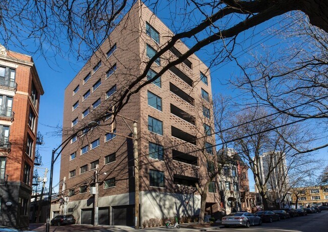 Building Photo - 514 W Arlington Pl