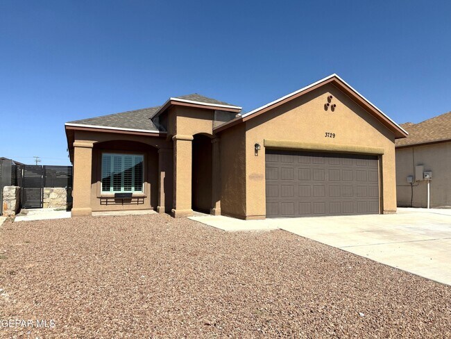 Building Photo - 3729 Loma Brisa Dr