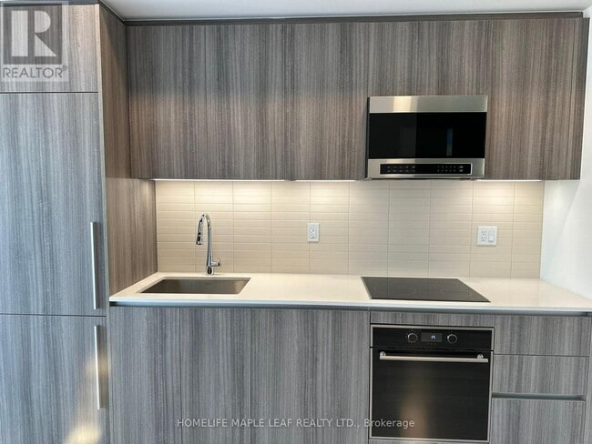 Building Photo - 8 Cumberland St