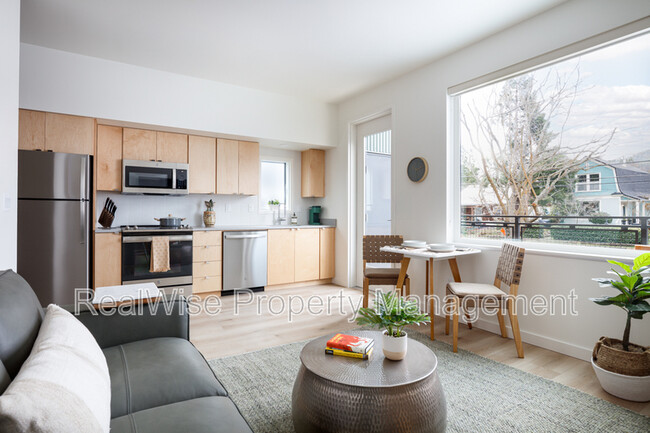 Foto del edificio - 1244 Quincy St