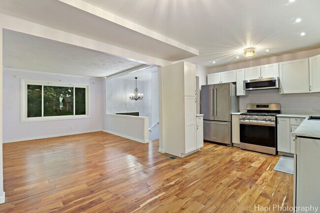 Foto del edificio - 4703 W Shore Dr