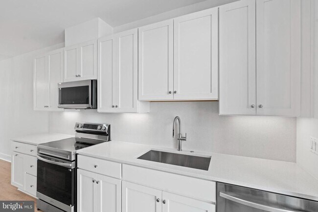 Foto del edificio - 2609 Platt Ct NW