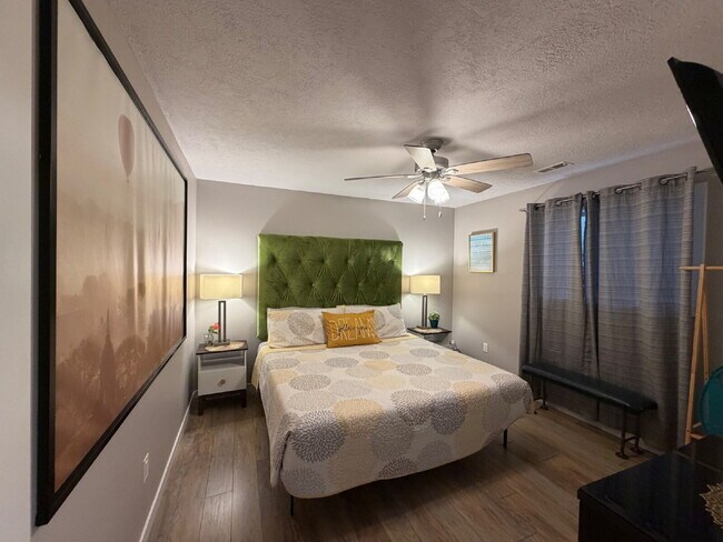 Foto del edificio - 321 Notch Ln