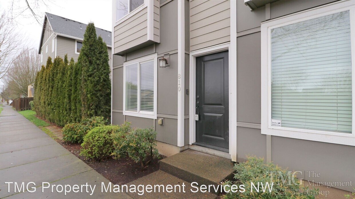Foto principal - 2 br, 2 bath House - 810 SW 173rd Avenue