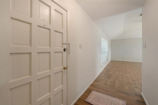 Foto del edificio - 2779 Forest Point Dr