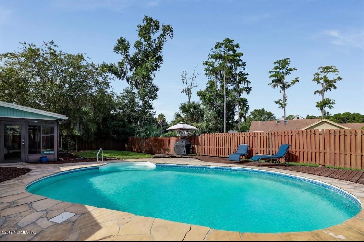 Primary Photo - 1736 Indian Springs Dr